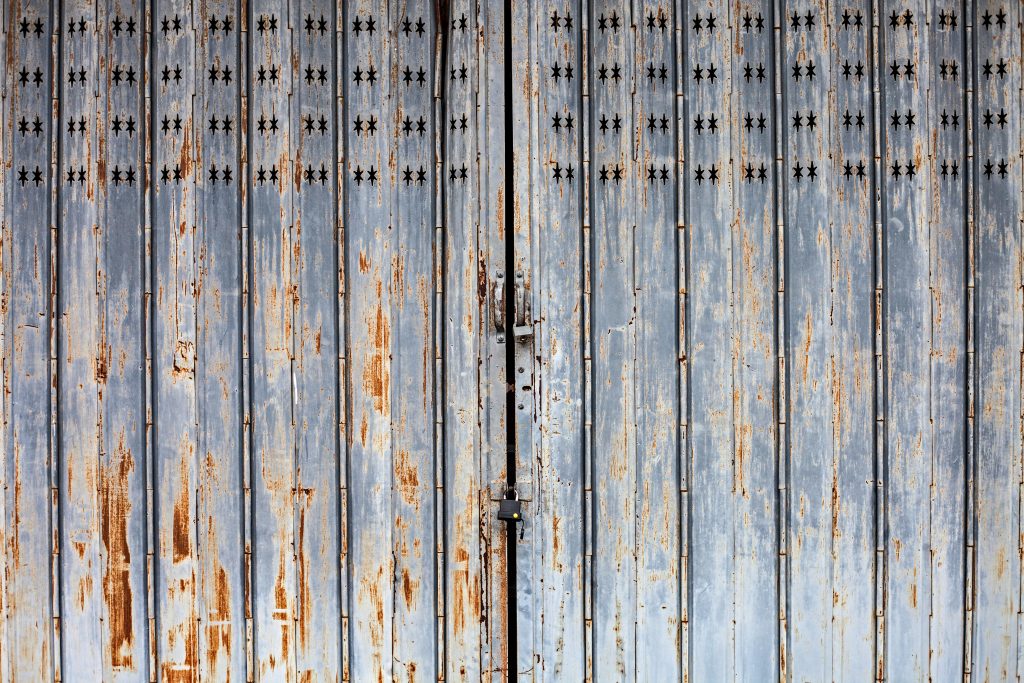 Do Aluminium garage doors rust