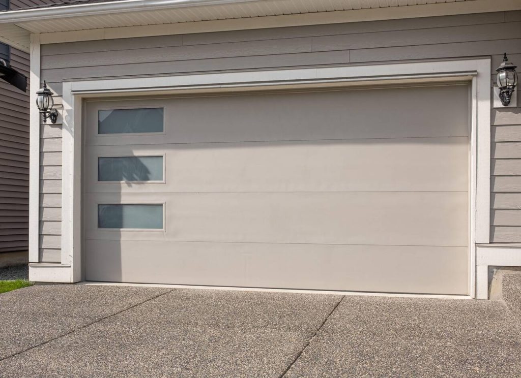Should my front door and garage door be the same color?