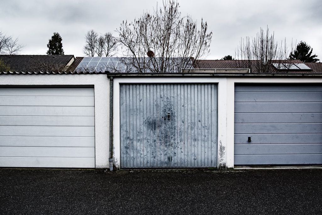 What Is the Difference Between Steel and Aluminum Garage Doors